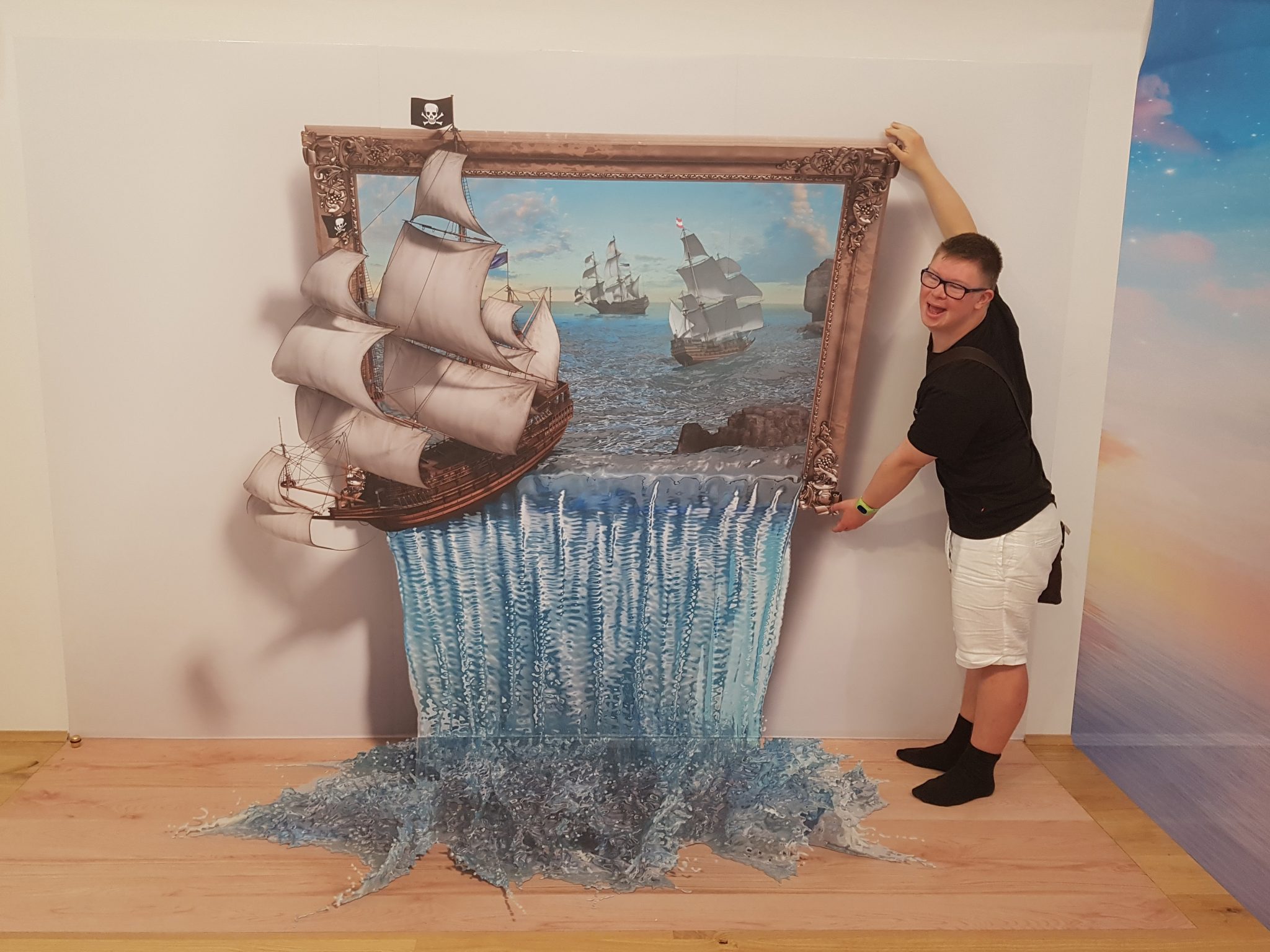 Foto: Max Eibl erfüllte sich mit mobiler Begleitung einen Reisewunsch – nach Wien ins 3D-PicArt-Museum und in den Prater. Den nächsten Ausflug plant er auch schon – er möchte gerne mit einem Schiff fahren. Fotocredit: Diakoniewerk